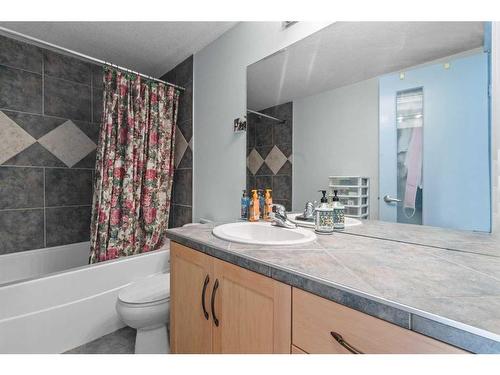 103-333 5 Avenue Ne, Calgary, AB - Indoor Photo Showing Bathroom