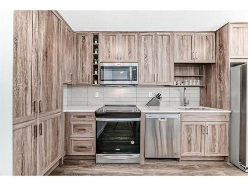 2315-350 Livingston Common Ne, Calgary, AB - Indoor Photo Showing Kitchen