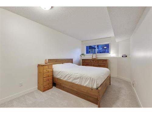 1-2637 1 Avenue Nw, Calgary, AB - Indoor