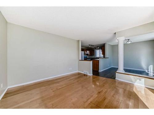 42 Somerside Place Sw, Calgary, AB - Indoor Photo Showing Other Room