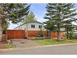 188 Huntwell Road NE Calgary, AB T2K 5S9