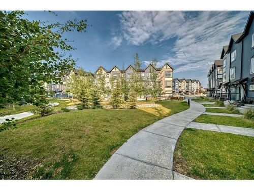 310-15 Evanscrest Park Nw, Calgary, AB - Outdoor