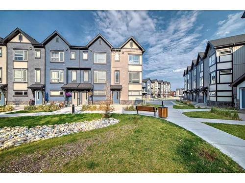 310-15 Evanscrest Park Nw, Calgary, AB - Outdoor With Facade