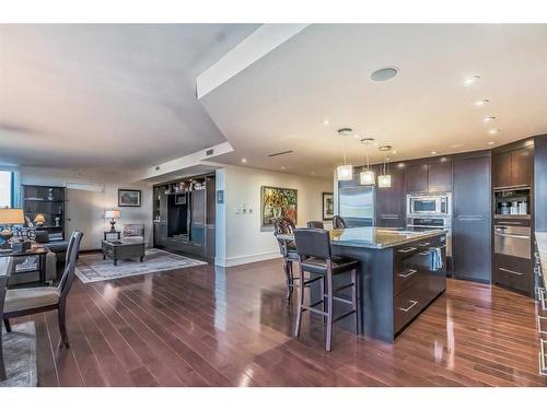 801A-500 Eau Claire Avenue Sw, Calgary, AB - Indoor