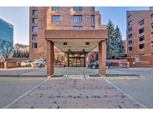 801A-500 Eau Claire Avenue Sw, Calgary, AB - Outdoor