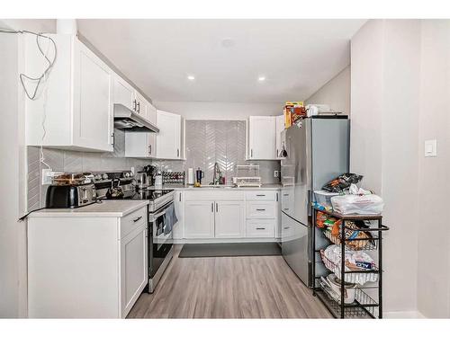 1931 7 Avenue Se, Calgary, AB - Indoor Photo Showing Kitchen