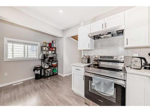 1931 7 Avenue Se, Calgary, AB - Indoor Photo Showing Kitchen