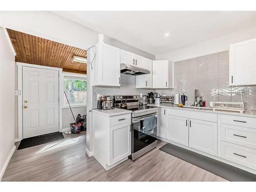 1931 7 Avenue Se, Calgary, AB - Indoor Photo Showing Kitchen