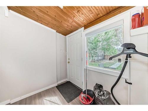 1931 7 Avenue Se, Calgary, AB - Indoor Photo Showing Other Room