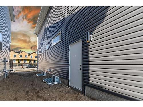 1372 South Point Parade Sw, Airdrie, AB - Outdoor With Exterior