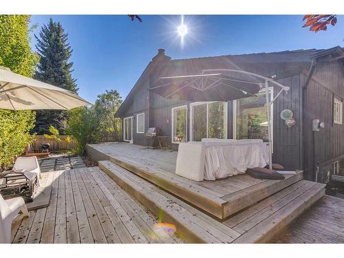 163 Oakmount Road Sw, Calgary, AB - Outdoor With Deck Patio Veranda