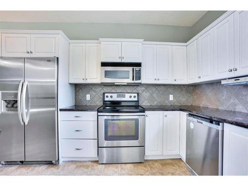 277 West Creek Boulevard, Chestermere, AB - Indoor Photo Showing Kitchen With Upgraded Kitchen