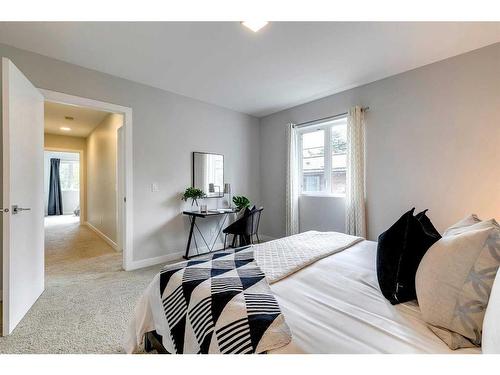 65 30 Avenue Sw, Calgary, AB - Indoor Photo Showing Bedroom