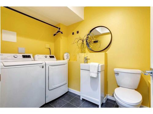 65 30 Avenue Sw, Calgary, AB - Indoor Photo Showing Laundry Room