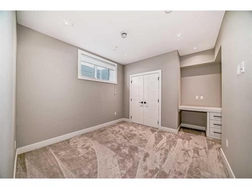 615 19 Avenue Nw, Calgary, AB - Indoor Photo Showing Other Room