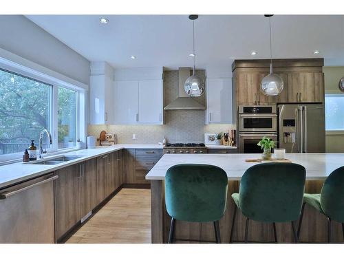 514 28 Avenue Nw, Calgary, AB - Indoor Photo Showing Kitchen With Stainless Steel Kitchen With Double Sink With Upgraded Kitchen