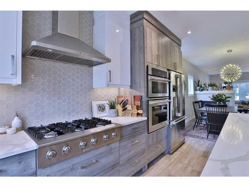 514 28 Avenue Nw, Calgary, AB - Indoor Photo Showing Kitchen With Stainless Steel Kitchen With Upgraded Kitchen