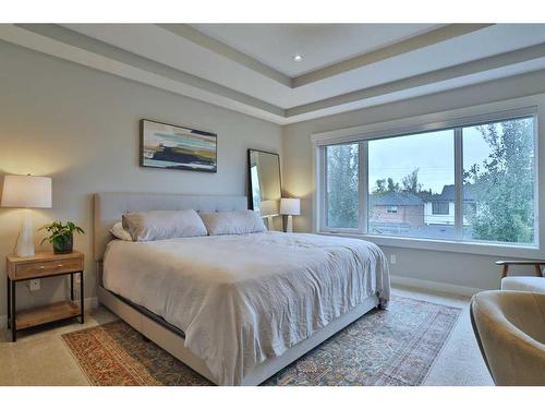 514 28 Avenue Nw, Calgary, AB - Indoor Photo Showing Bedroom