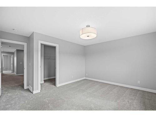 279 Greenwich Drive, Calgary, AB - Indoor Photo Showing Other Room