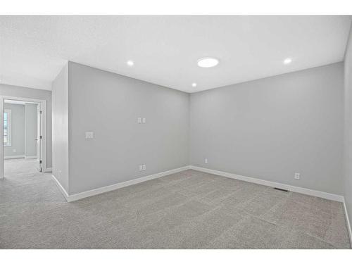 279 Greenwich Drive, Calgary, AB - Indoor Photo Showing Other Room