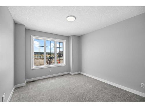 279 Greenwich Drive, Calgary, AB - Indoor Photo Showing Other Room