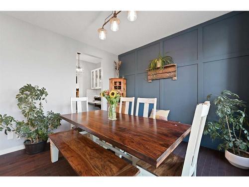 1523 New Brighton Drive Se, Calgary, AB - Indoor Photo Showing Dining Room