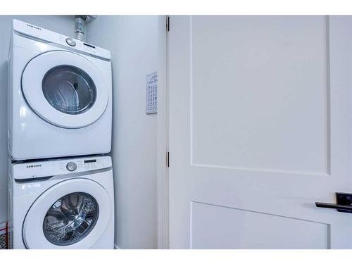 314-10 Sage Hill Nw, Calgary, AB - Indoor Photo Showing Laundry Room