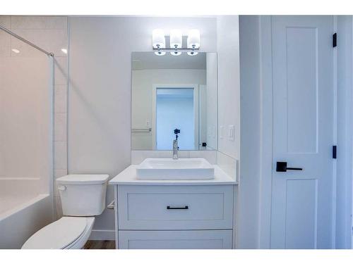 314-10 Sage Hill Nw, Calgary, AB - Indoor Photo Showing Bathroom