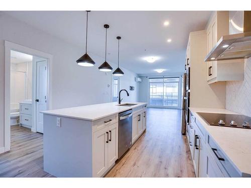 314-10 Sage Hill Nw, Calgary, AB - Indoor Photo Showing Kitchen With Upgraded Kitchen