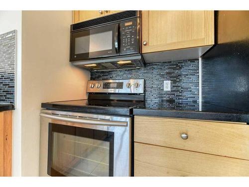 502-1053 10 Street Sw, Calgary, AB - Indoor Photo Showing Kitchen