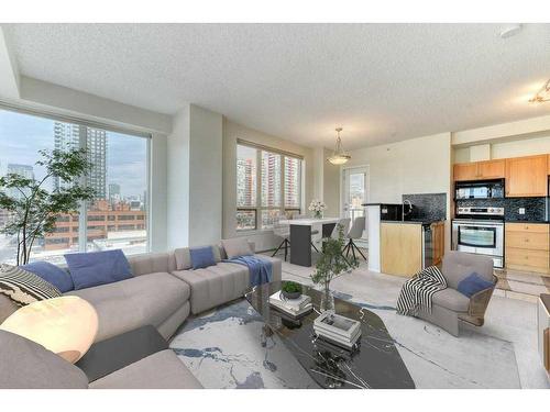 502-1053 10 Street Sw, Calgary, AB - Indoor Photo Showing Living Room