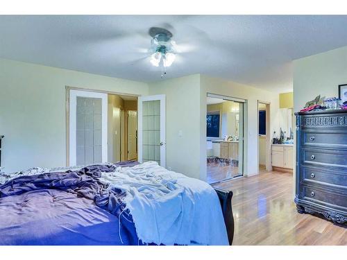 3235 100 Street Se, Calgary, AB - Indoor Photo Showing Bedroom