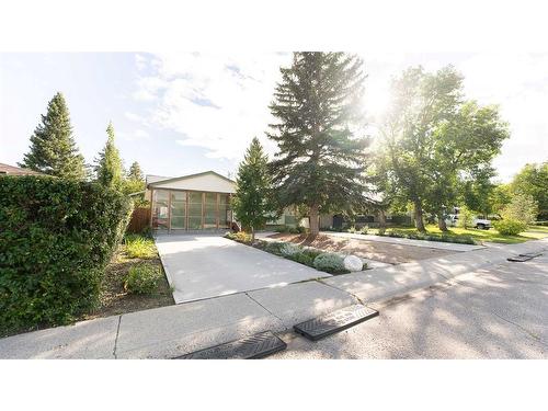 5215 8 Avenue Sw, Calgary, AB - Outdoor