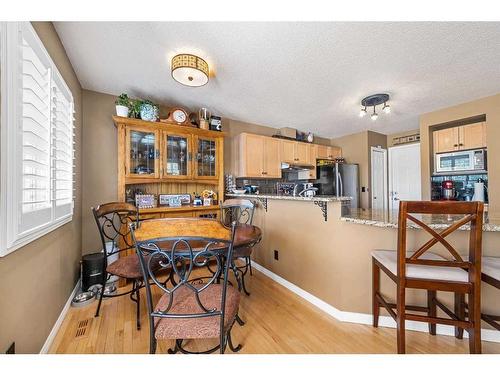 35 Royal Oak Gardens Nw, Calgary, AB - Indoor Photo Showing Dining Room