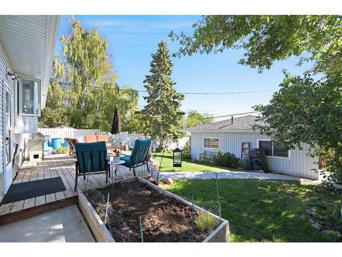 627 78 Avenue Nw, Calgary, AB - Outdoor