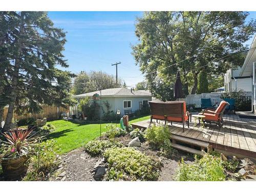 627 78 Avenue Nw, Calgary, AB - Outdoor With Backyard