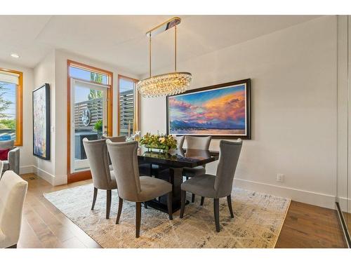 2142 28 Avenue Sw, Calgary, AB - Indoor Photo Showing Dining Room