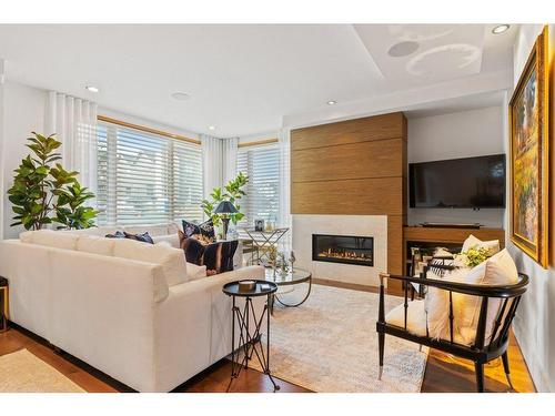 2142 28 Avenue Sw, Calgary, AB - Indoor Photo Showing Living Room With Fireplace