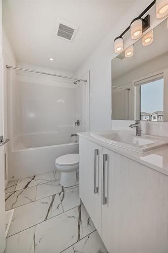 605-280 Chelsea Road, Chestermere, AB - Indoor Photo Showing Bathroom