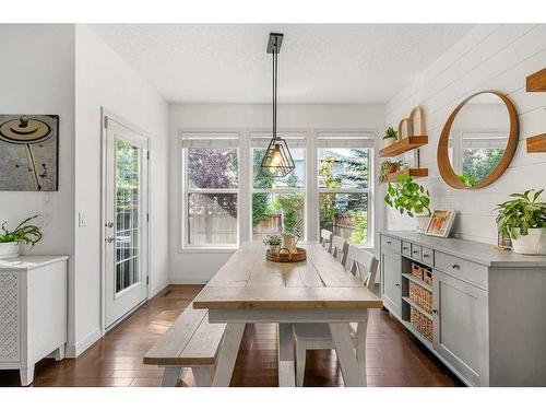 15 Mahogany Point Se, Calgary, AB - Indoor Photo Showing Dining Room