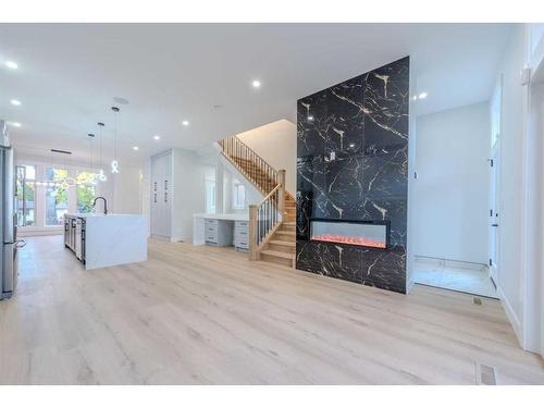 107 Hartford Road Nw, Calgary, AB - Indoor