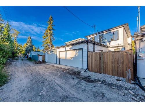 107 Hartford Road Nw, Calgary, AB - Outdoor