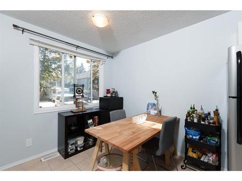 10-4936 Dalton Drive Nw, Calgary, AB - Indoor