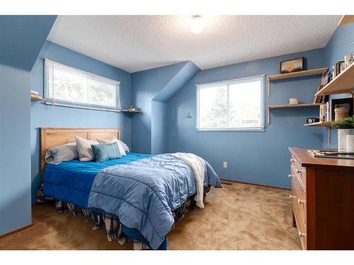 41 Strabane Place Sw, Calgary, AB - Indoor Photo Showing Bedroom