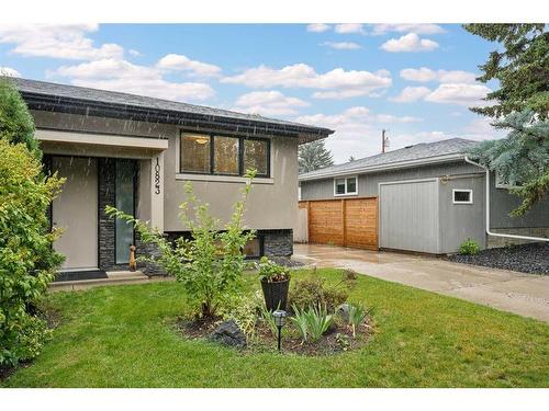 10823 Mapleshire Crescent Se, Calgary, AB - Outdoor