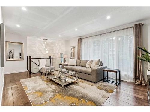 10823 Mapleshire Crescent Se, Calgary, AB - Indoor Photo Showing Living Room