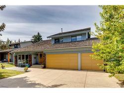 132 Oakmount Road SW Calgary, AB T2V 4X4