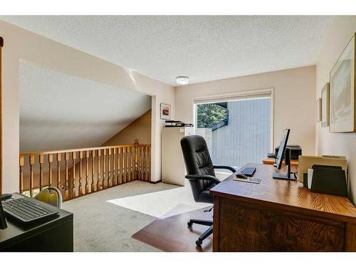 132 Oakmount Road Sw, Calgary, AB - Indoor Photo Showing Office