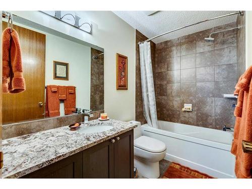 132 Oakmount Road Sw, Calgary, AB - Indoor Photo Showing Bathroom