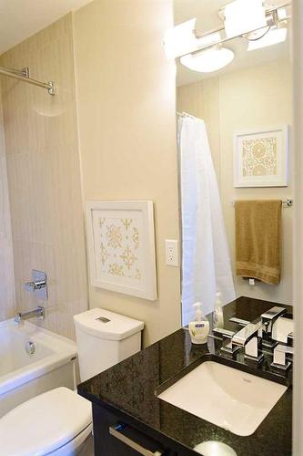 1005-225 11 Avenue Se, Calgary, AB - Indoor Photo Showing Bathroom